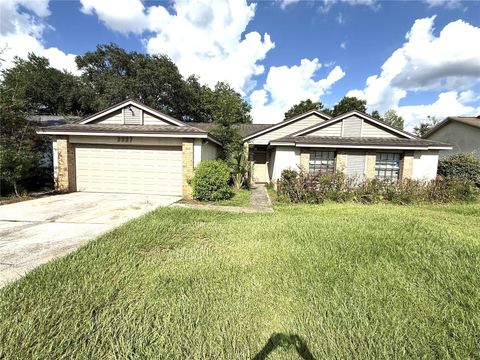 Photo of 3327 Spotted Fawn Drive, Orlando, FL 32817 (MLS # O6417541)