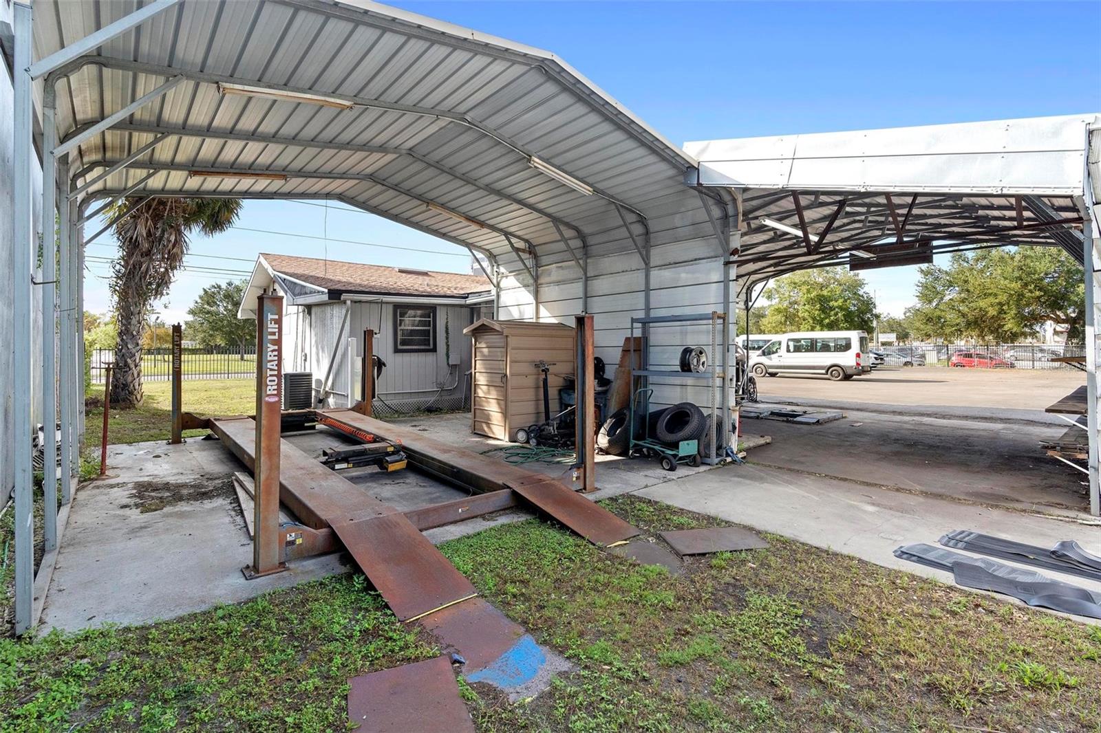 KEEN CASTLE - Commercial Sale