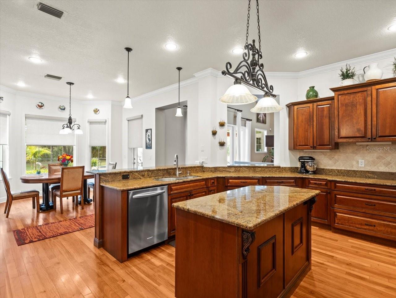 CITRUS GREEN - Residential