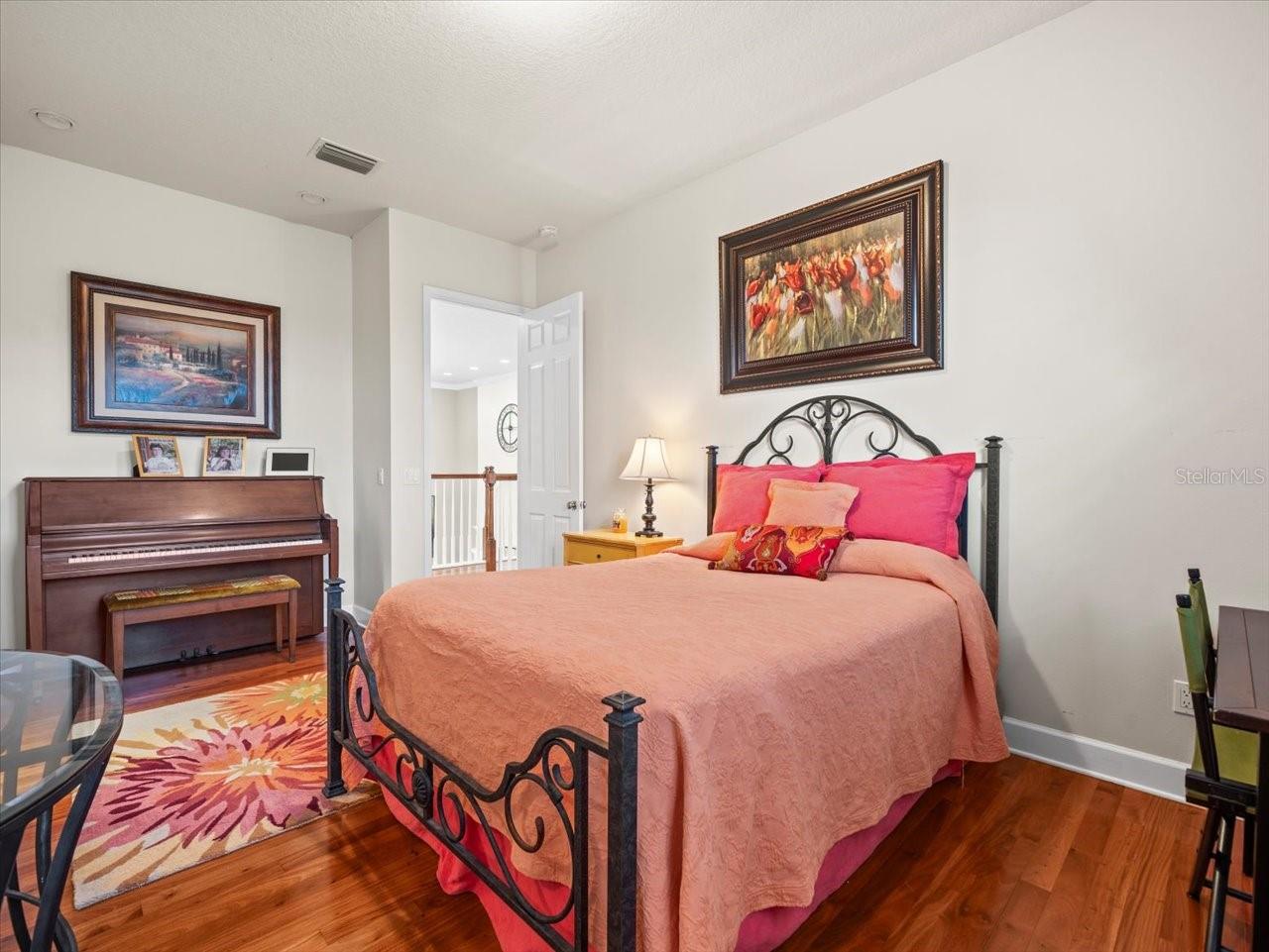 CITRUS GREEN - Residential