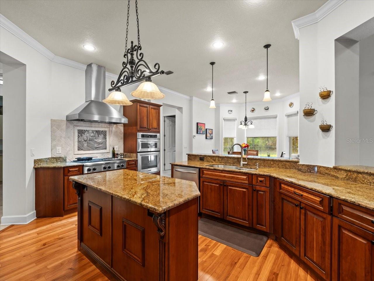 CITRUS GREEN - Residential