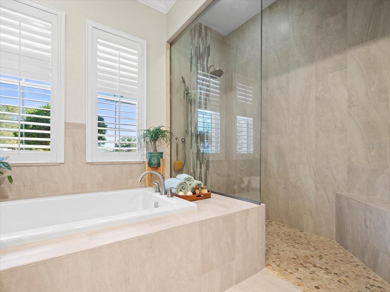 CITRUS GREEN - Residential