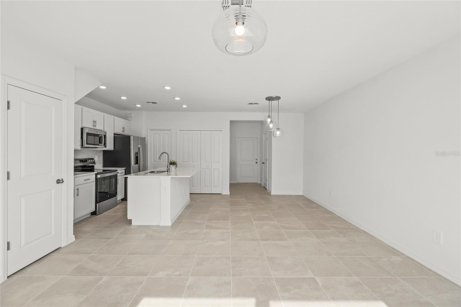 AURORA SUB - Residential Lease
