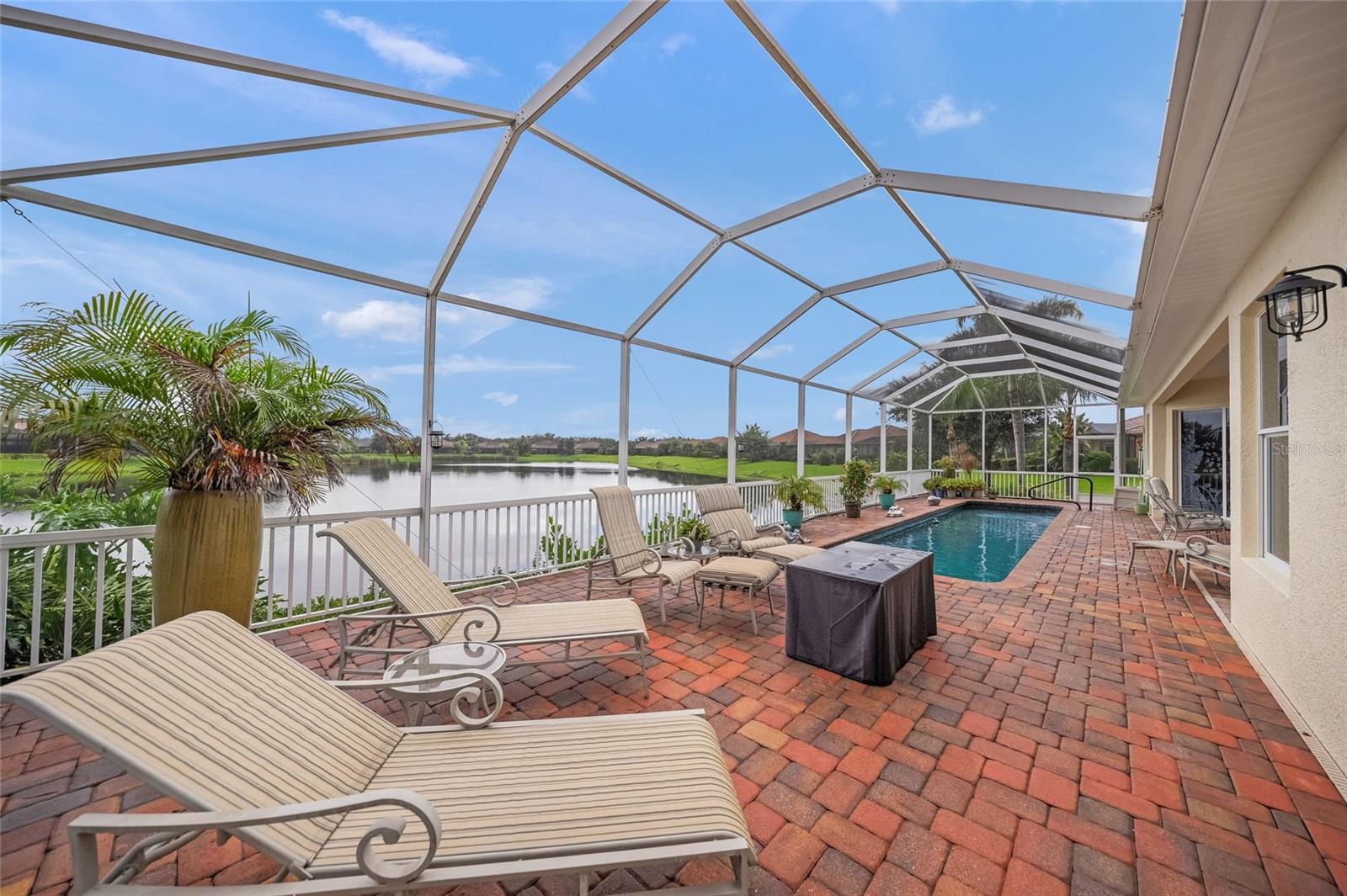 2889 GRAZELAND DRIVE