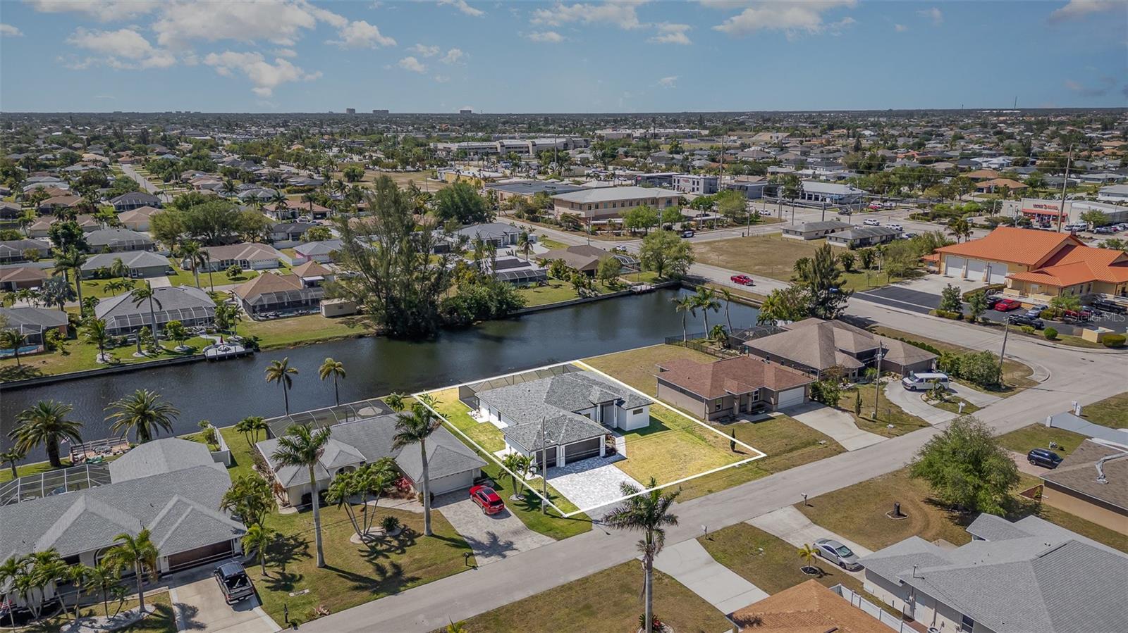 CAPE CORAL - Residential