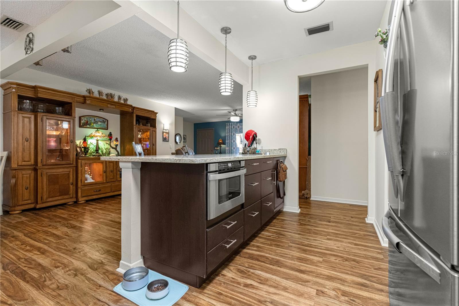 ON TOP OF THE WORLD - Residential