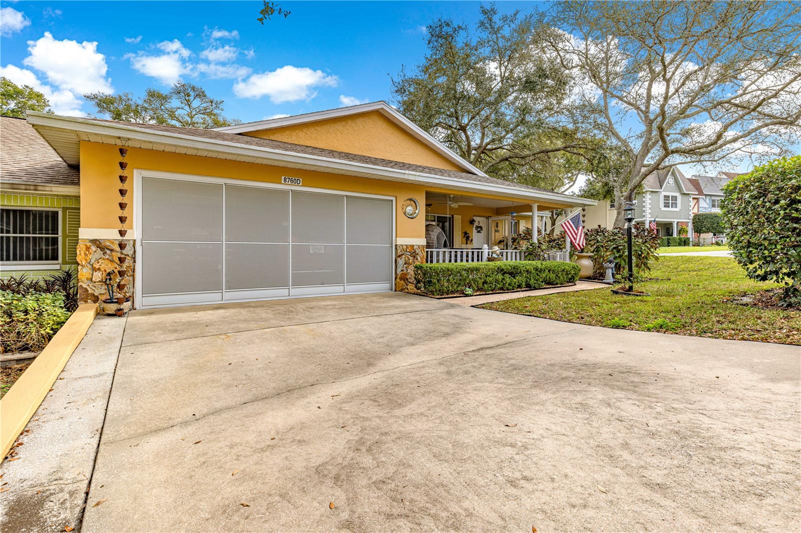 ON TOP OF THE WORLD - Residential