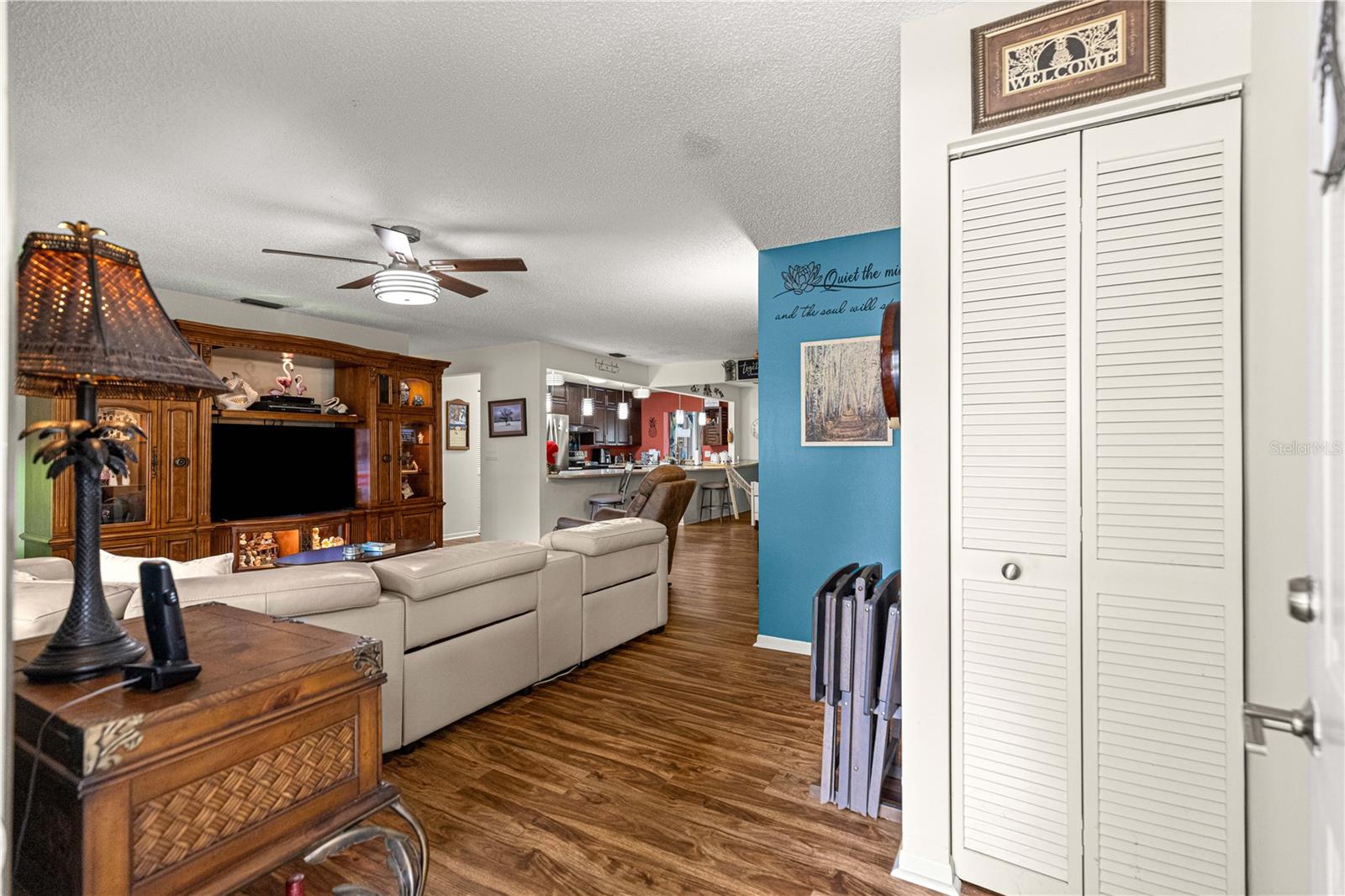 ON TOP OF THE WORLD - Residential