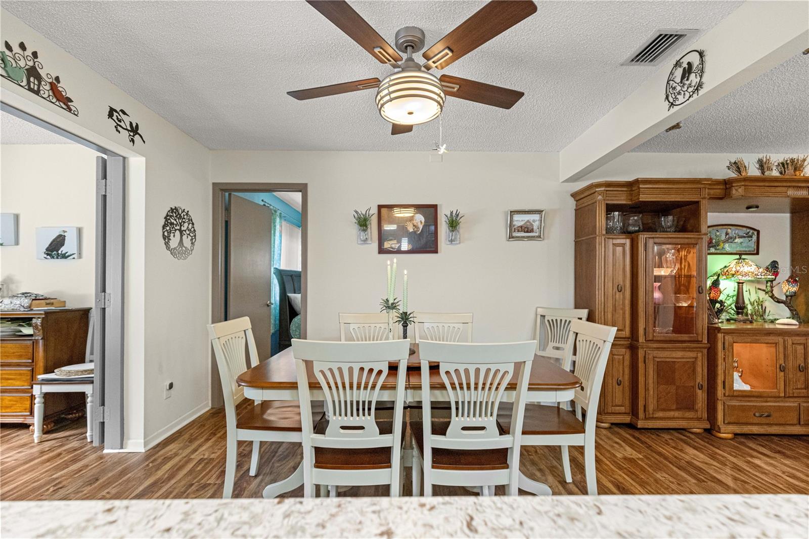 ON TOP OF THE WORLD - Residential