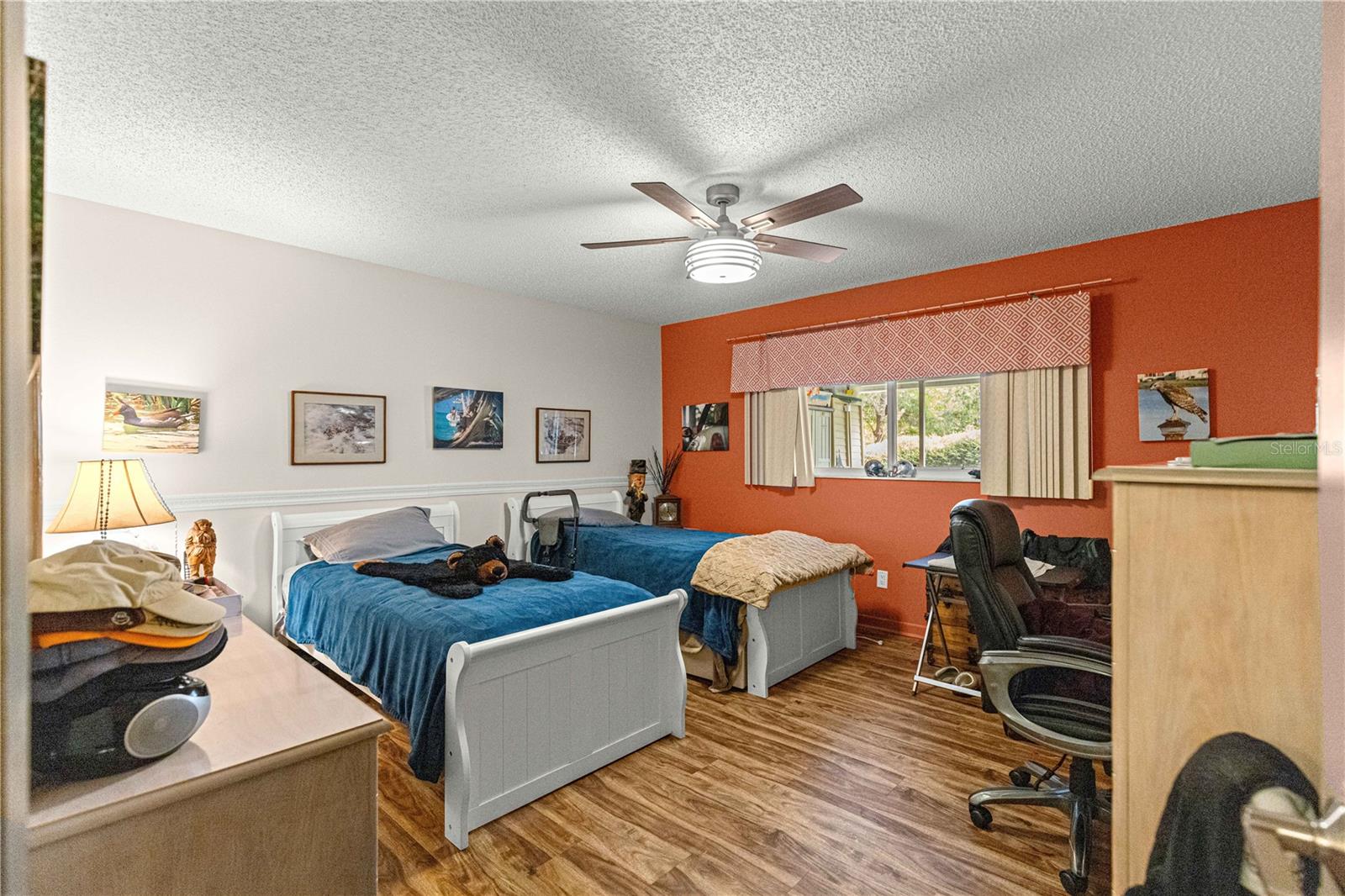 ON TOP OF THE WORLD - Residential