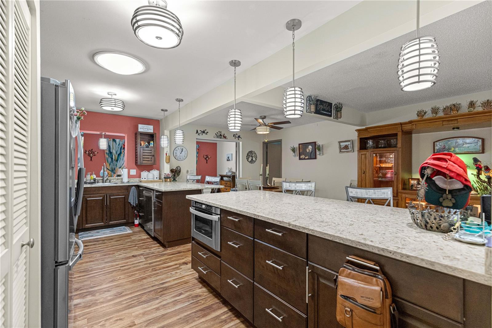 ON TOP OF THE WORLD - Residential