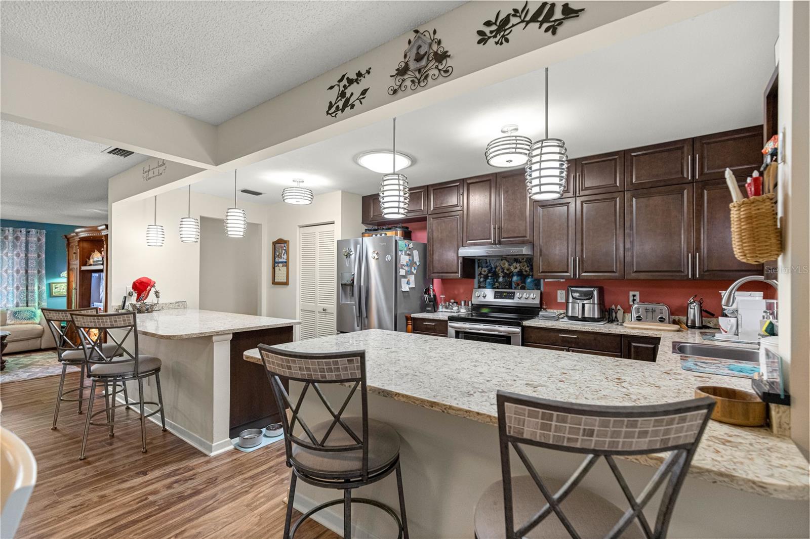 ON TOP OF THE WORLD - Residential