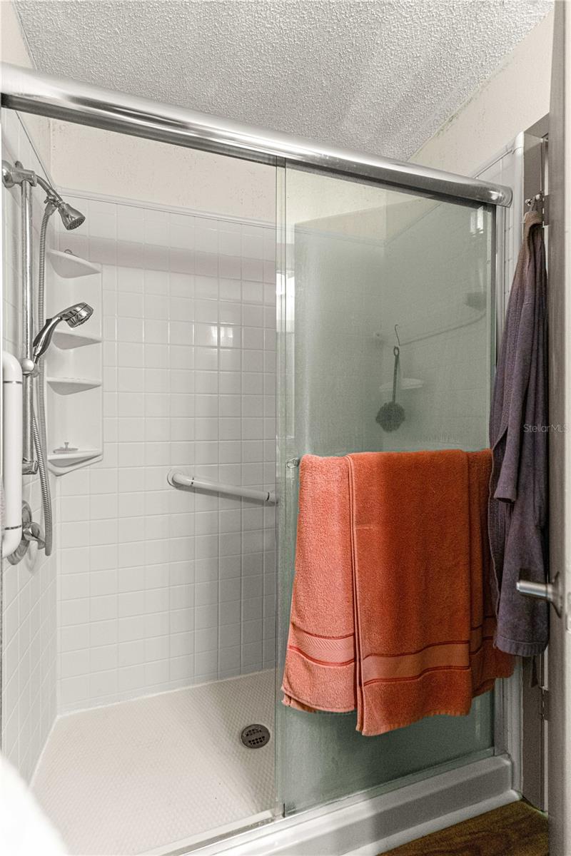 ON TOP OF THE WORLD - Residential