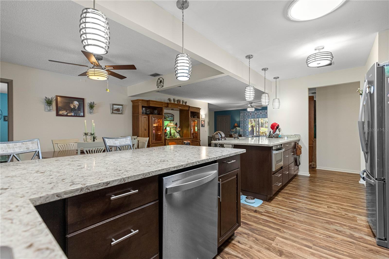 ON TOP OF THE WORLD - Residential