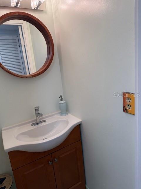 GATEWAY SQUARE APTS - Residential