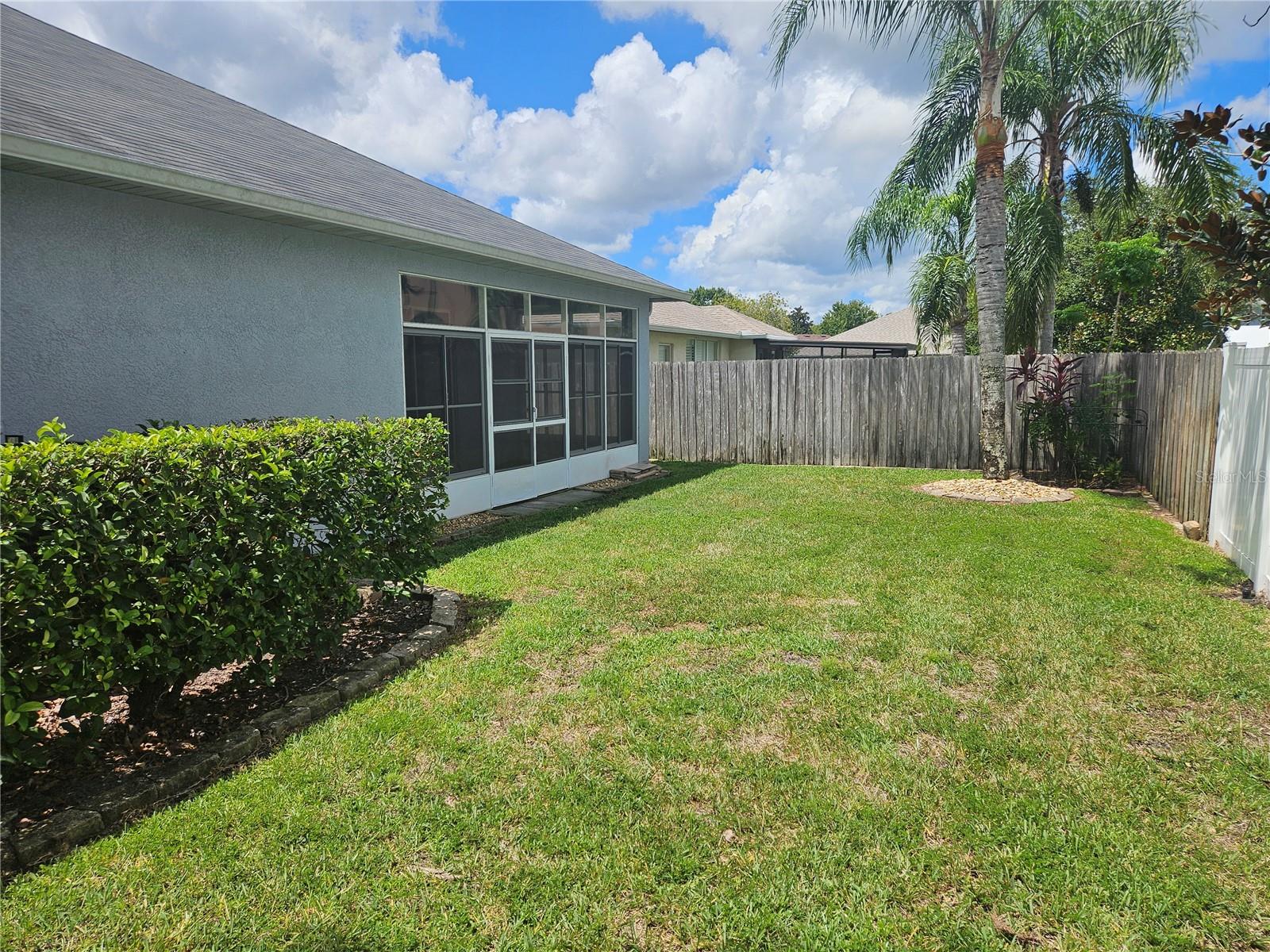 IVY LAKE ESTATES PRC - Residential Lease