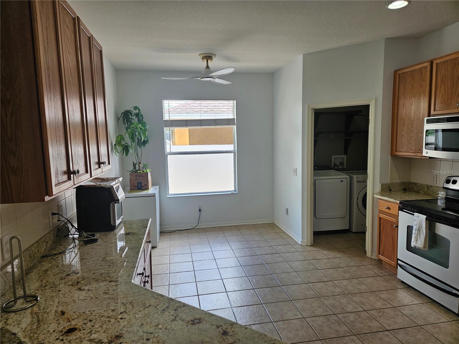 IVY LAKE ESTATES PRC - Residential Lease