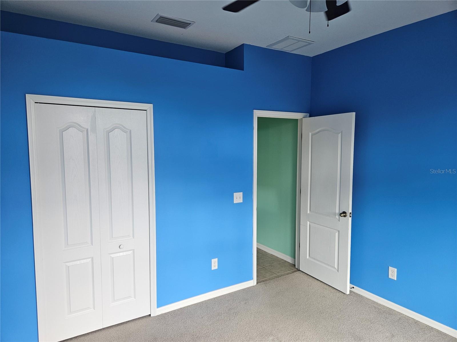 IVY LAKE ESTATES PRC - Residential Lease