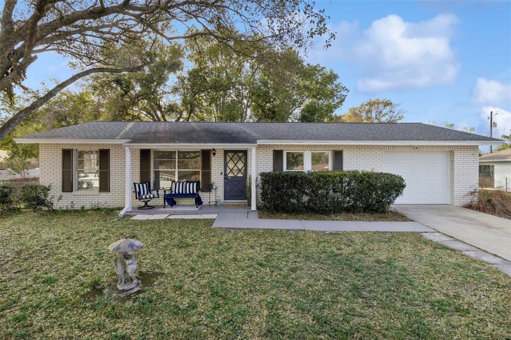 Photo of 1366 Pacific Court, Deltona, FL 32725 (MLS # O6388548)