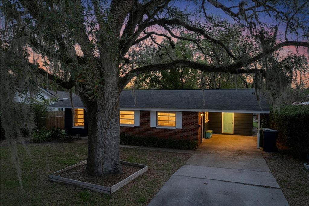 Photo of 1415 E Idlewild Avenue, Tampa, FL 33604 (MLS # TB8485290)