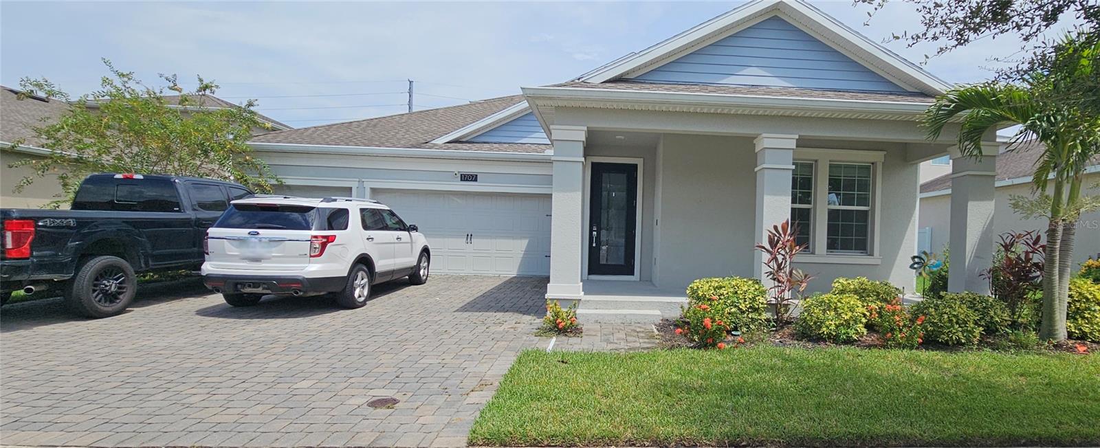 Enjoy Florida living at its finest! This beautifully maintained two-story home with 4 bedrooms, 4 full baths, and a 3-car garage is now available for rent in the exclusive community of The Preserve at Turtle Creek, ideally located just off US-192 & Narcoossee Rd and minutes from the vibrant Lake Nona area.
From the moment you arrive, the home welcomes you with a paver driveway, charming front porch, and an inviting foyer that opens to sunlit, spacious living areas. The heart of the home is its gourmet kitchen, designed to impress with 42” cabinetry, gleaming quartz countertops, premium stainless-steel appliances, and an oversized island that blends seamlessly into the dining and family room—perfect for entertaining or everyday comfort.
The main-floor primary suite offers a peaceful retreat with a walk-in closet and spa-inspired bath featuring dual vanities, a soaking tub, and a glass-enclosed shower. Three additional bedrooms on the first floor provide plenty of room for family and guests. A flex room with frosted glass barn doors adds versatility ideal as a home office, playroom, or den.
Upstairs, a spacious loft with a full bathroom opens the door to endless possibilities: transform it into a game room, media lounge, guest suite, or even a fifth bedroom.
Step outside to your private escape on the covered, screened lanai, overlooking a backyard with no rear neighbors—the perfect spot to relax or enjoy dining al fresco.
Community amenities include a resort-style pool, cabana, playground, and nature park. With close access to shopping, dining, top-rated schools, Medical City, Orlando International Airport, beaches, and world-class attractions, this home truly offers both convenience and lifestyle.
Schedule your private tour today and fall in love with your next home!
