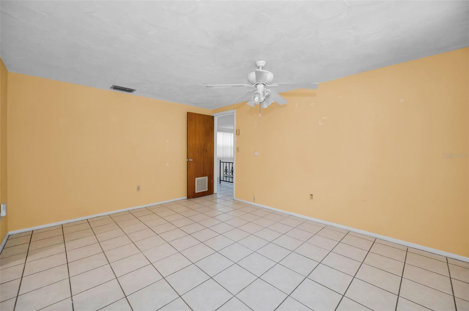 HOLIDAY GARDENS ESTATES - Residential