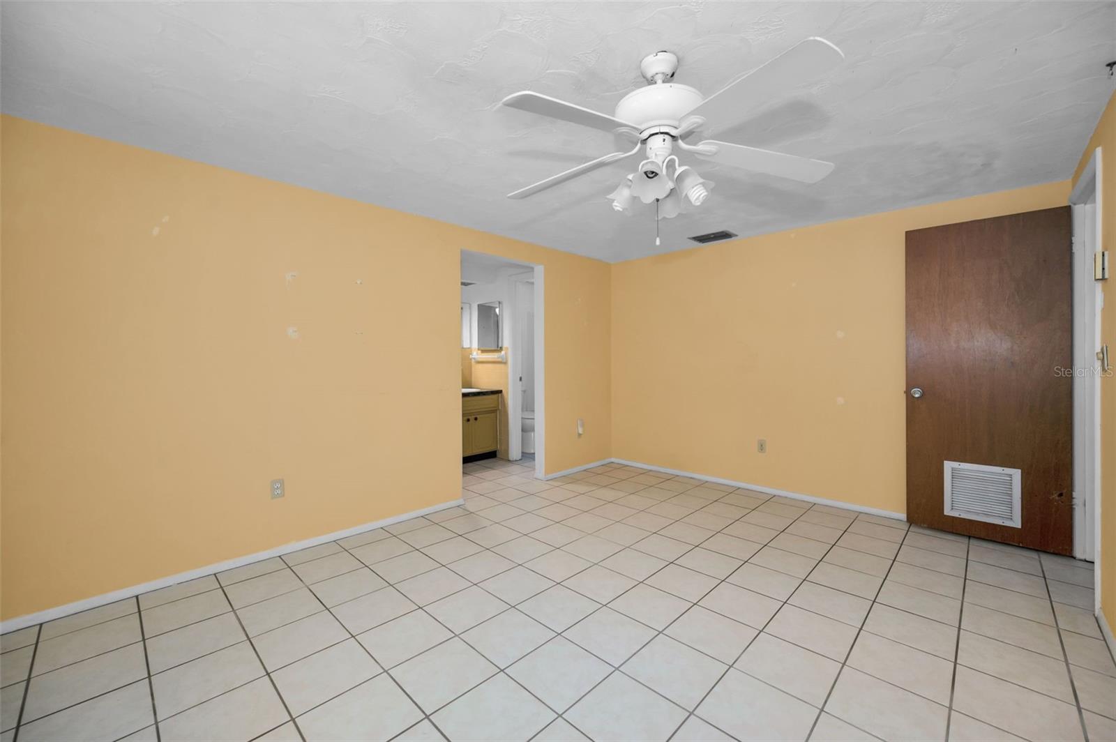 HOLIDAY GARDENS ESTATES - Residential