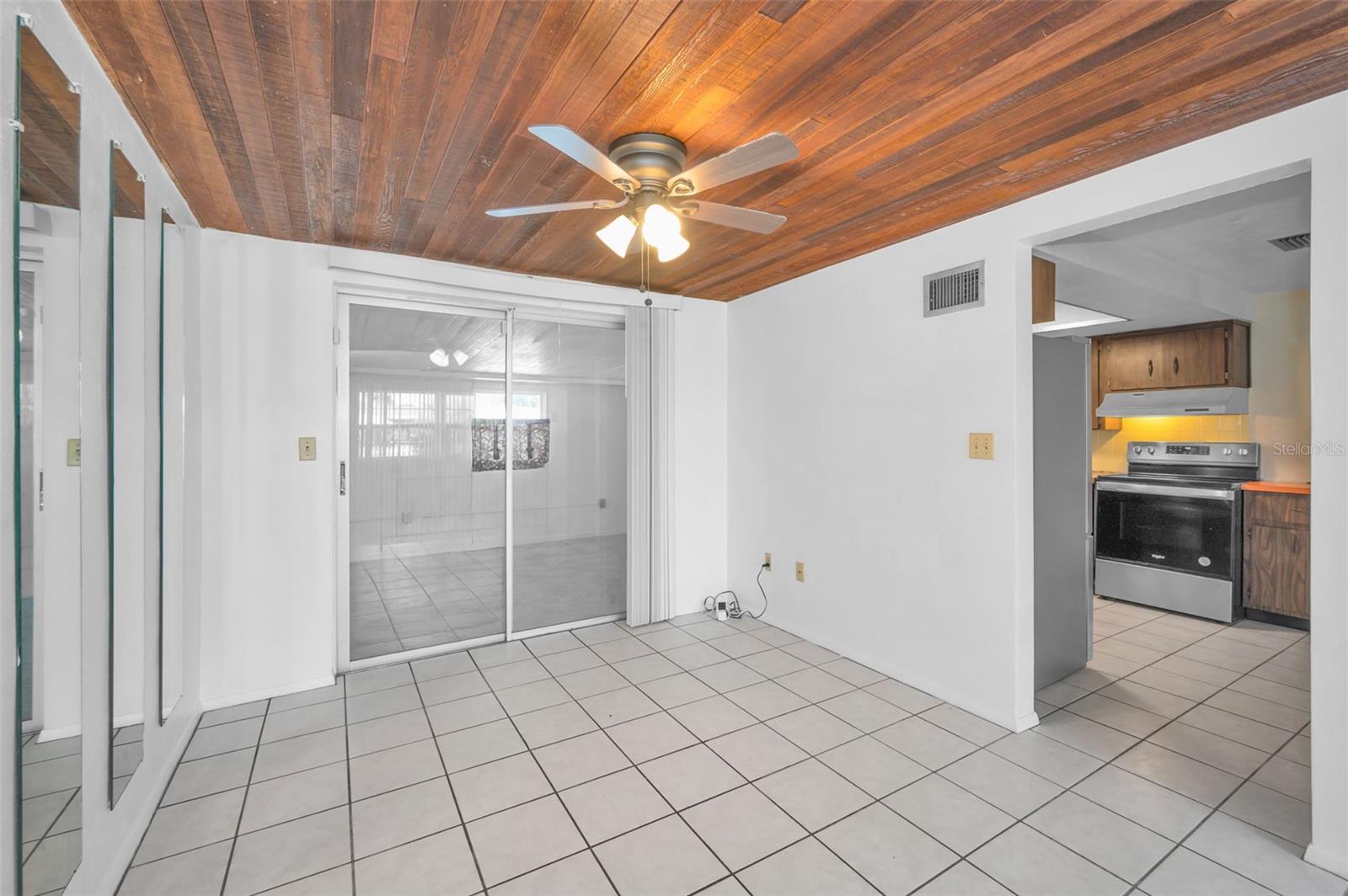 HOLIDAY GARDENS ESTATES - Residential