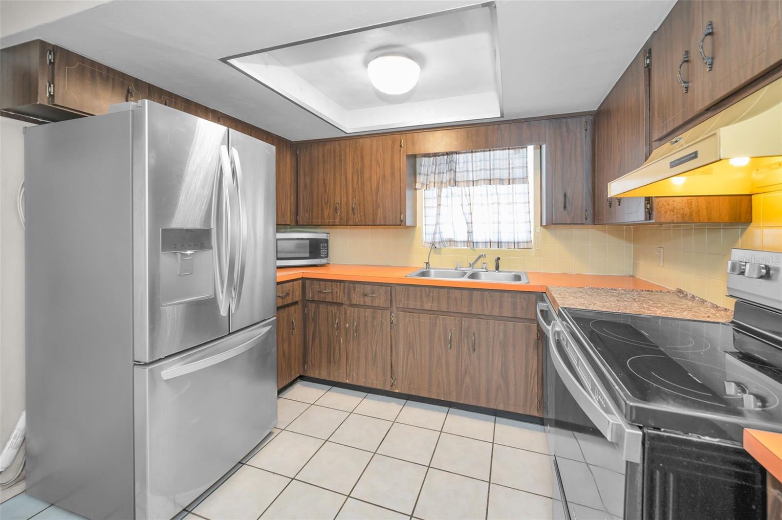 HOLIDAY GARDENS ESTATES - Residential