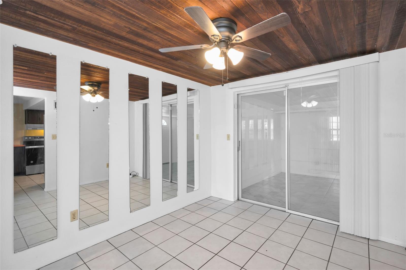 HOLIDAY GARDENS ESTATES - Residential