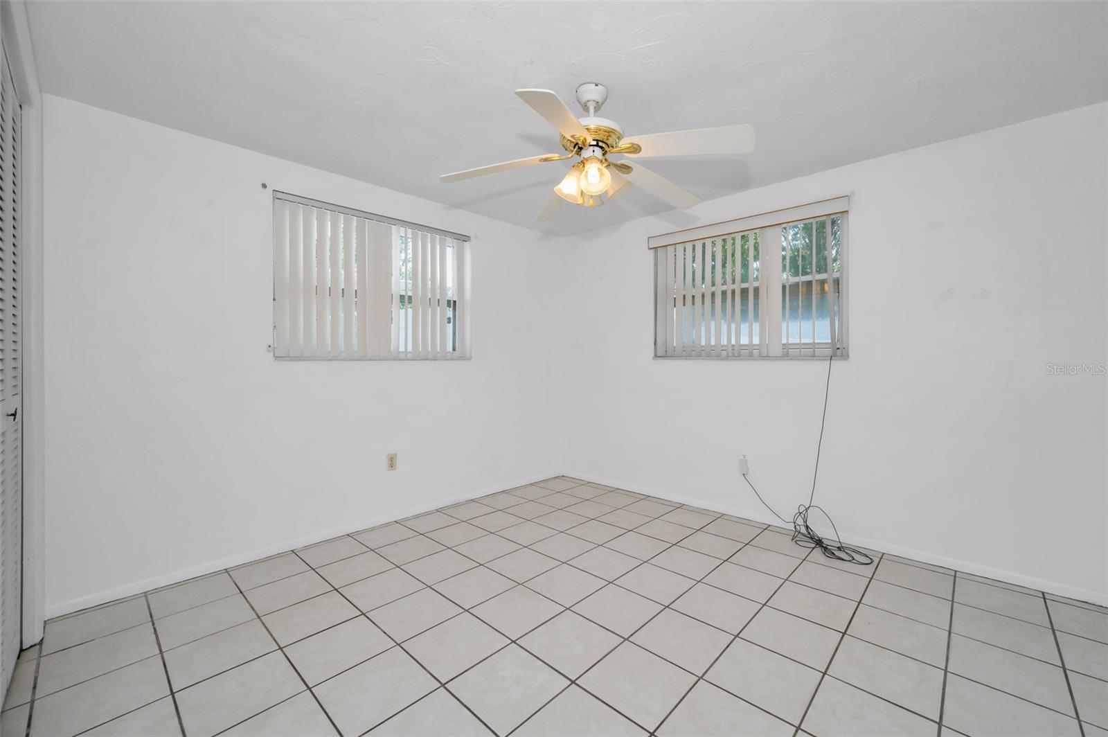 HOLIDAY GARDENS ESTATES - Residential
