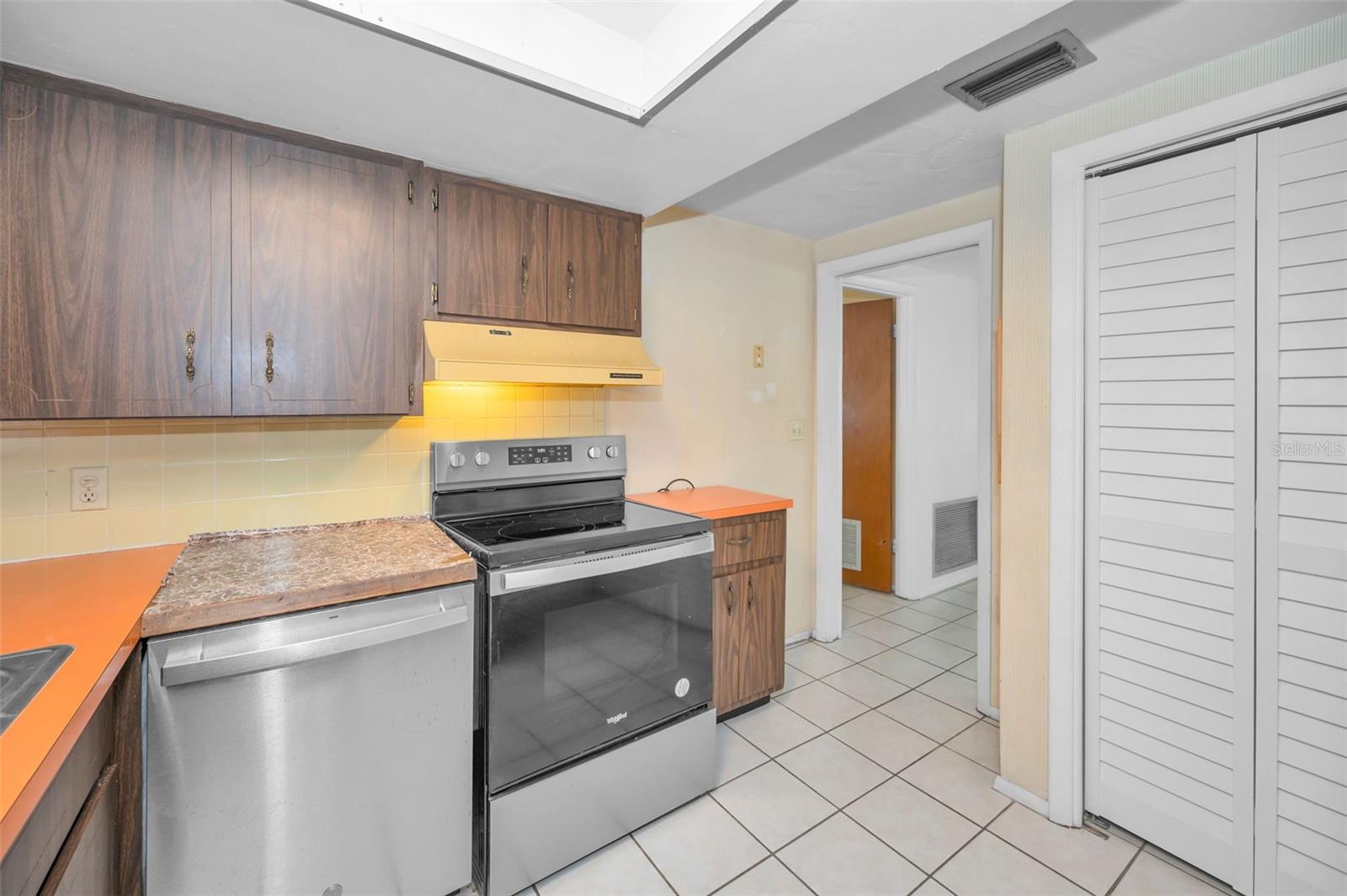 HOLIDAY GARDENS ESTATES - Residential