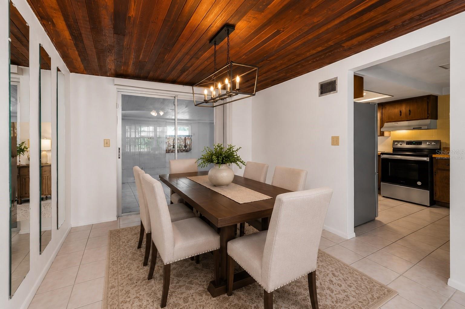 HOLIDAY GARDENS ESTATES - Residential