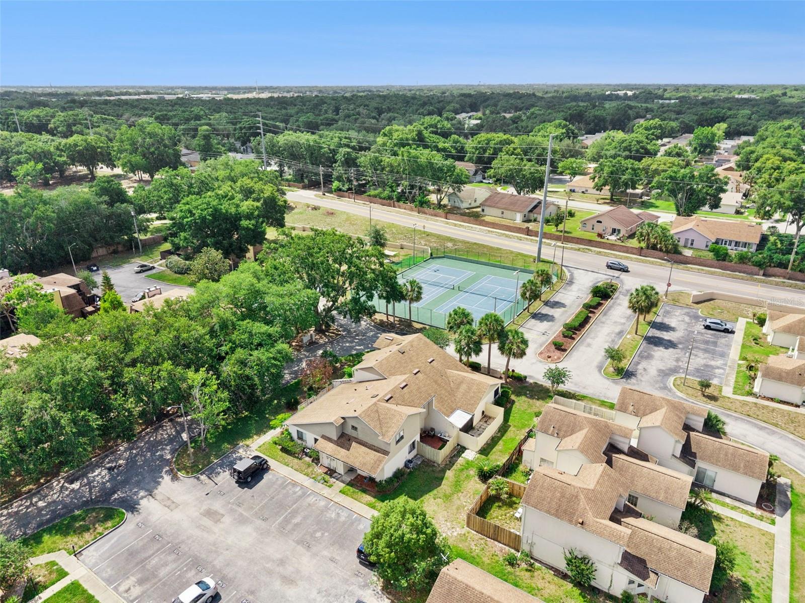 LAKE OLYMPIC TWNHS - Residential