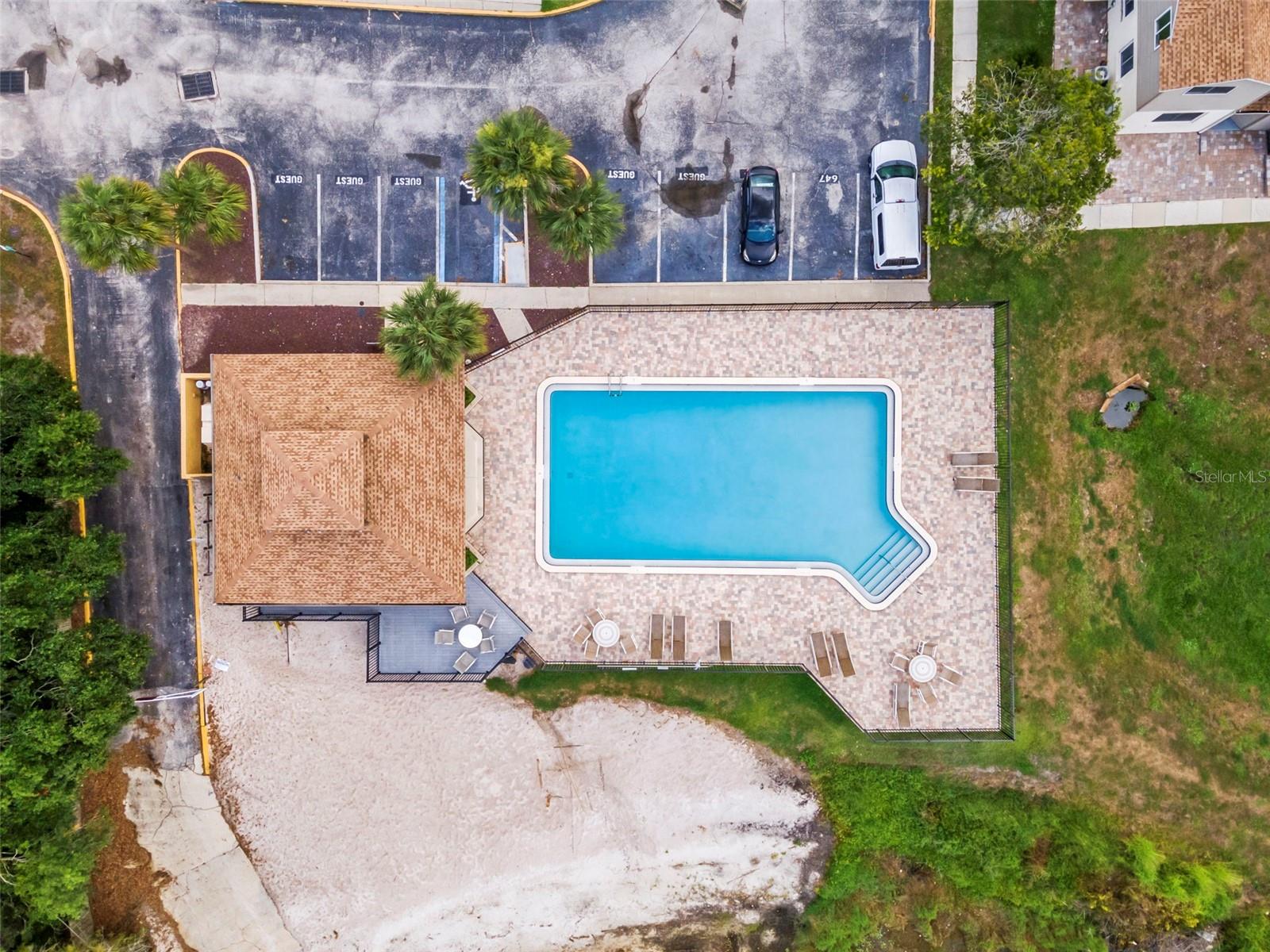 LAKE OLYMPIC TWNHS - Residential