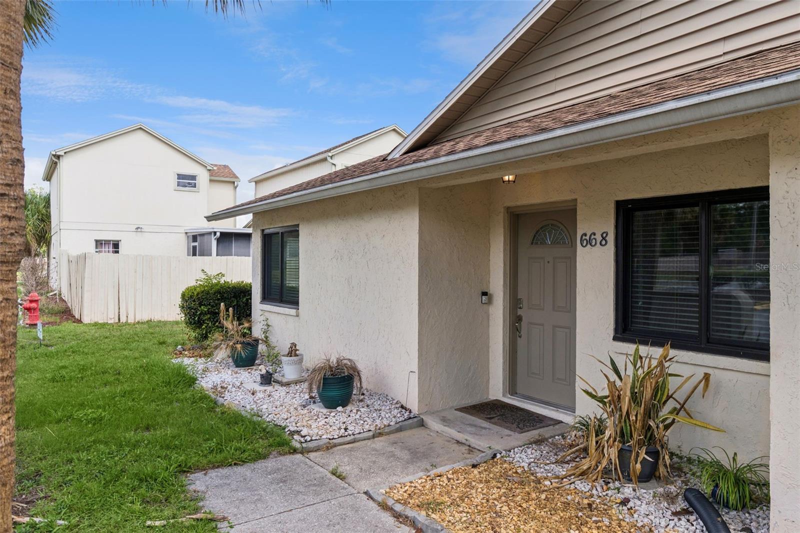 LAKE OLYMPIC TWNHS - Residential