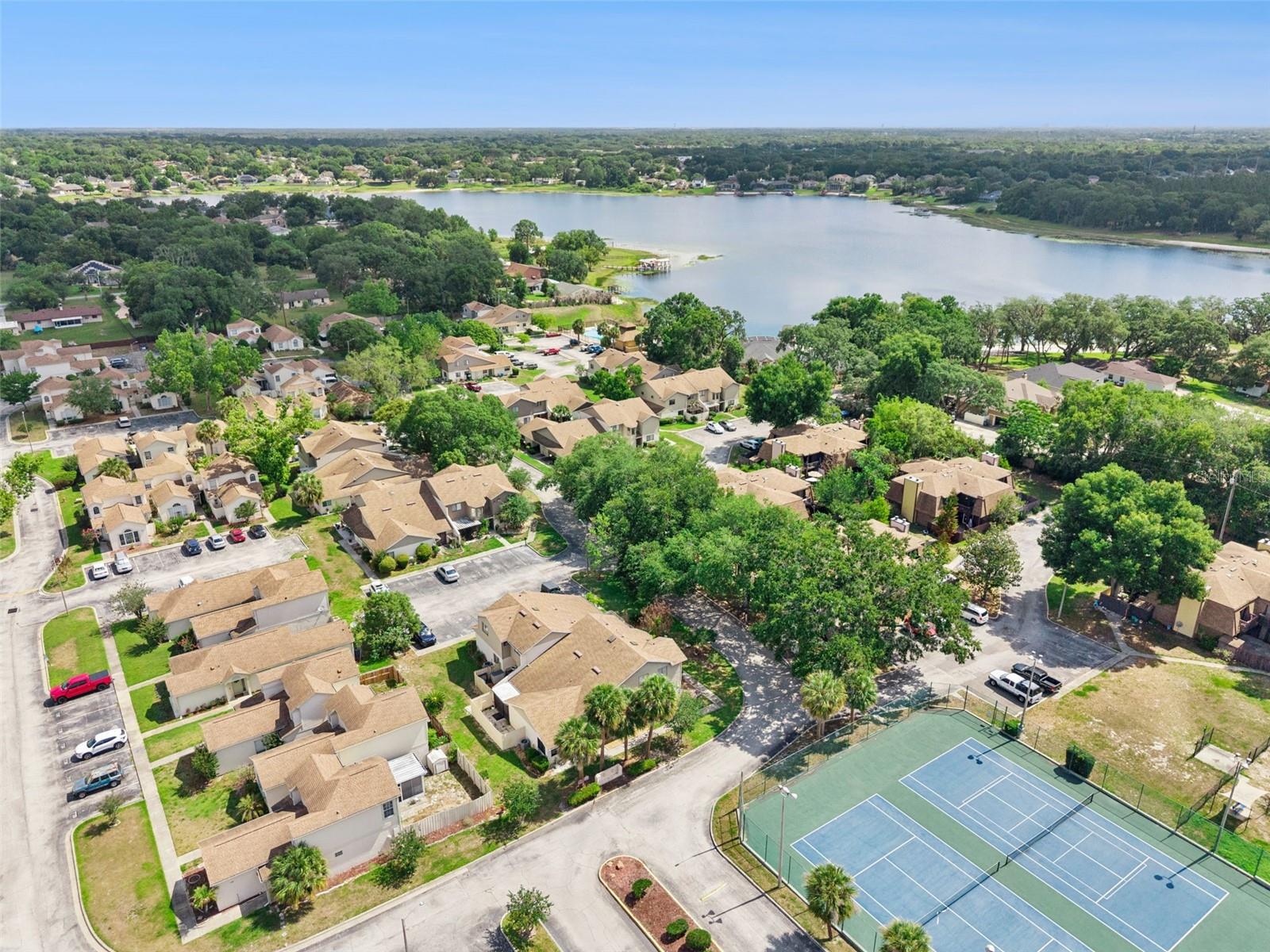 LAKE OLYMPIC TWNHS - Residential