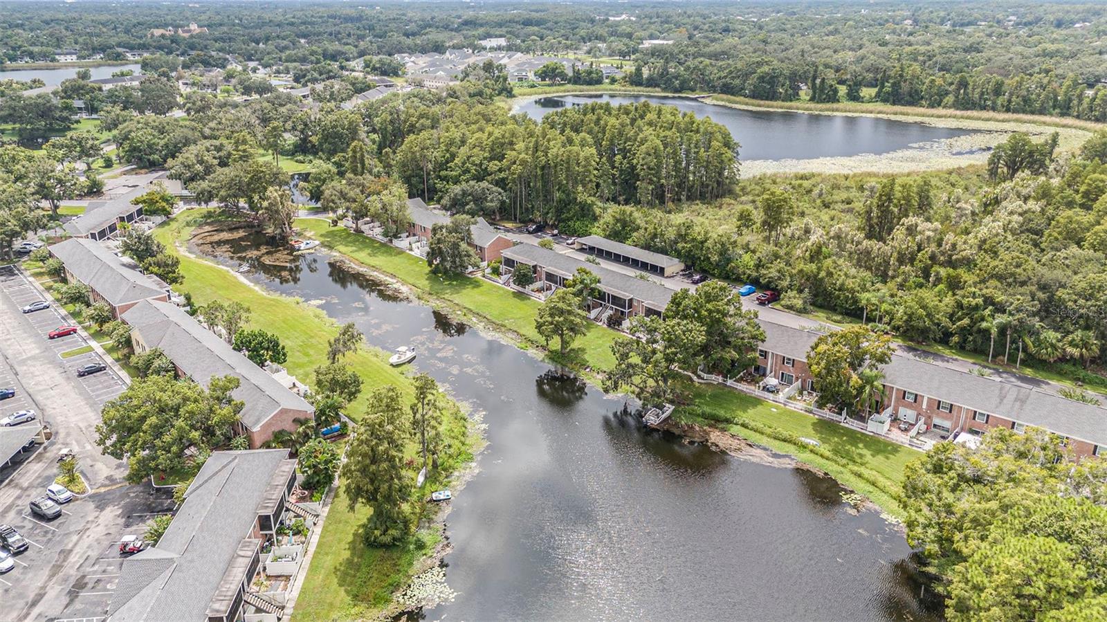 WHISPERING OAKS - Residential