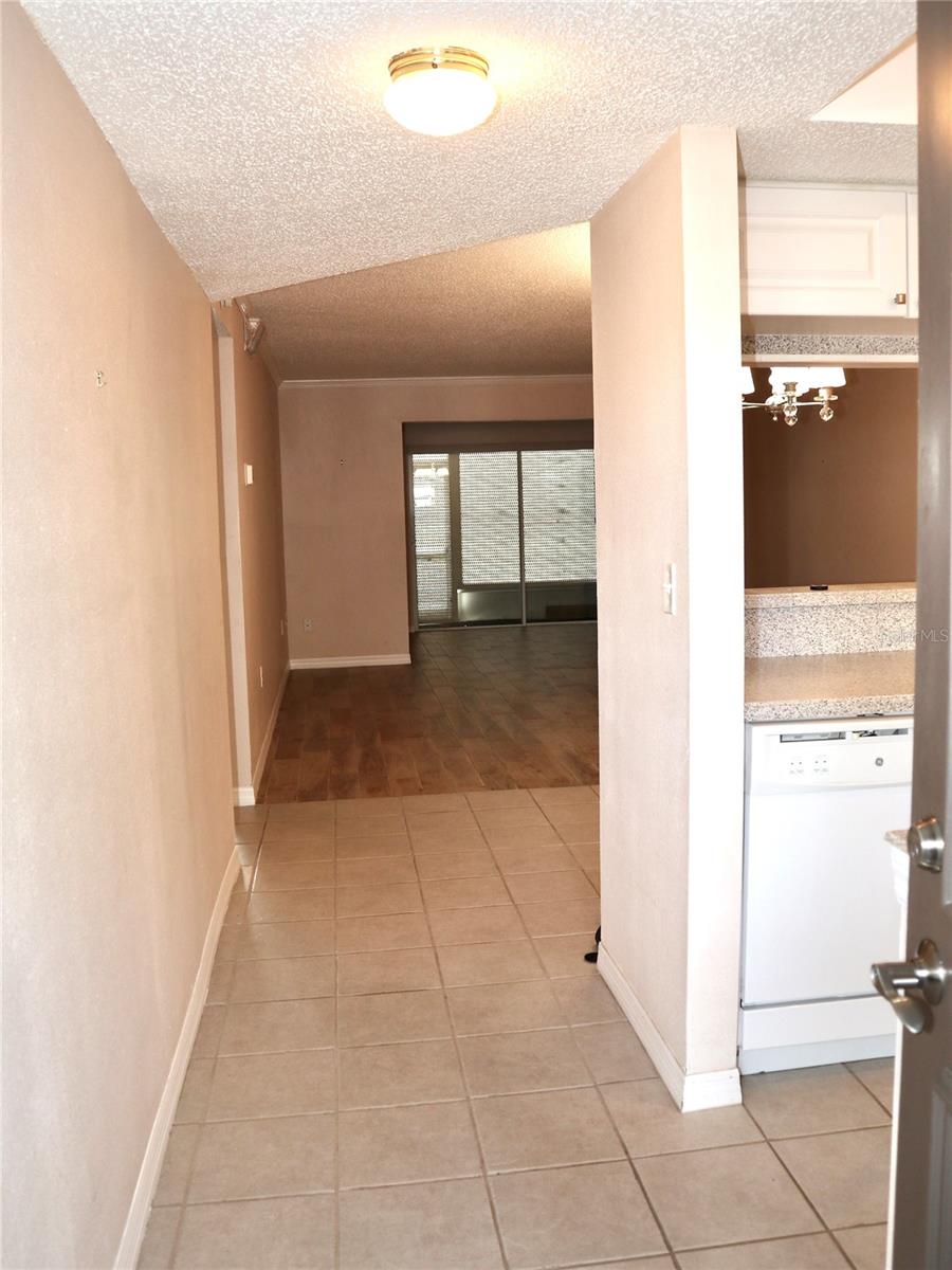 946 VIRGINIA STREET 102