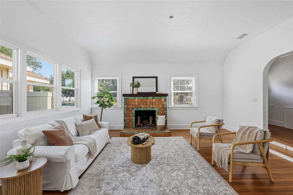 Photo of 918 45th Street N, St Petersburg, FL 33713 (MLS # TB8451424)