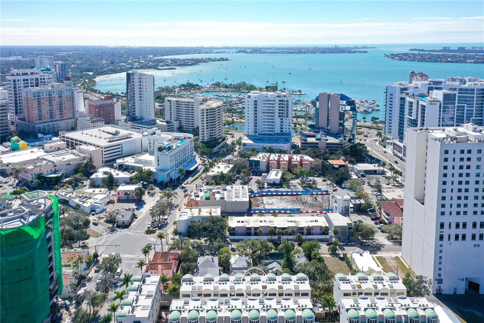 MARQUEE EN VILLE - Residential