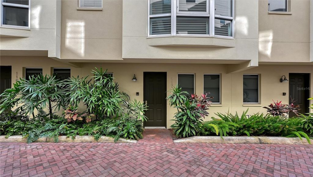 Photo of 235 Cocoanut Avenue #117C, Sarasota, FL 34236 (MLS # D6145929)