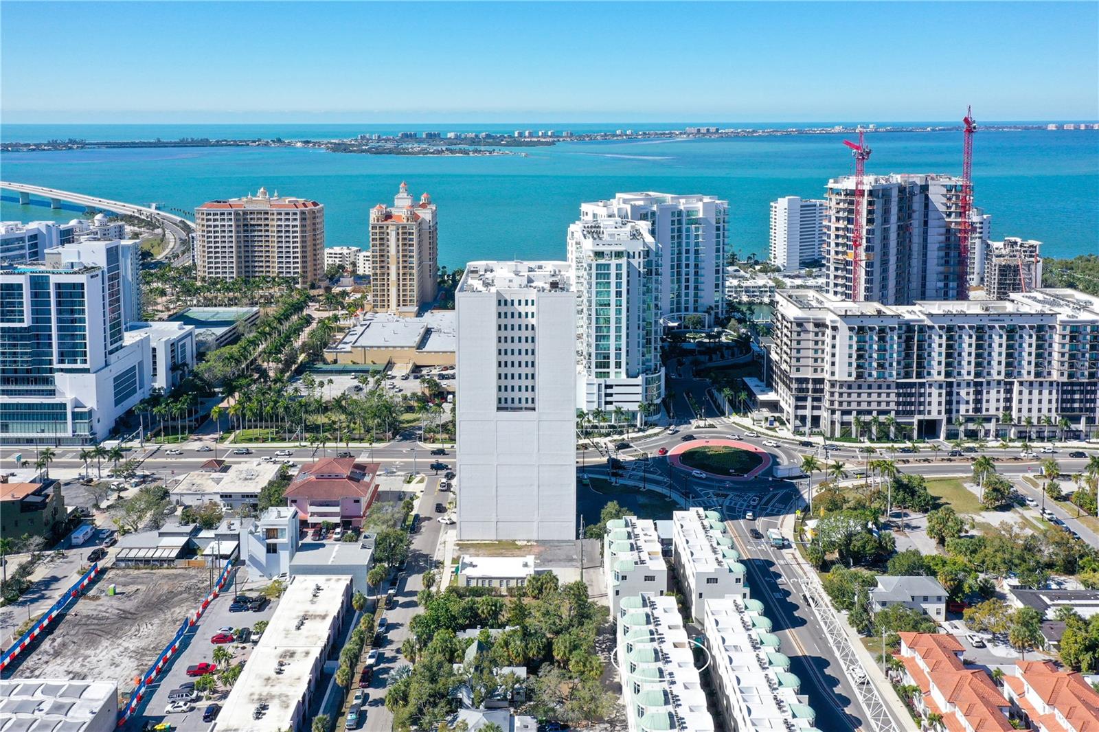 MARQUEE EN VILLE - Residential