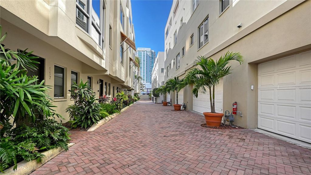 Photo of 235 Cocoanut Avenue #117C, Sarasota, FL 34236 (MLS # D6145929)