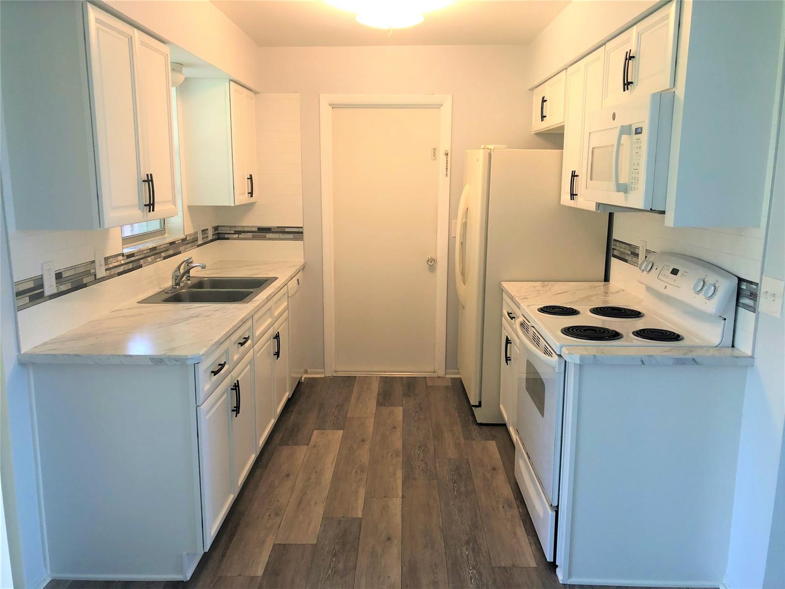 Aqua Golf - Residential Lease