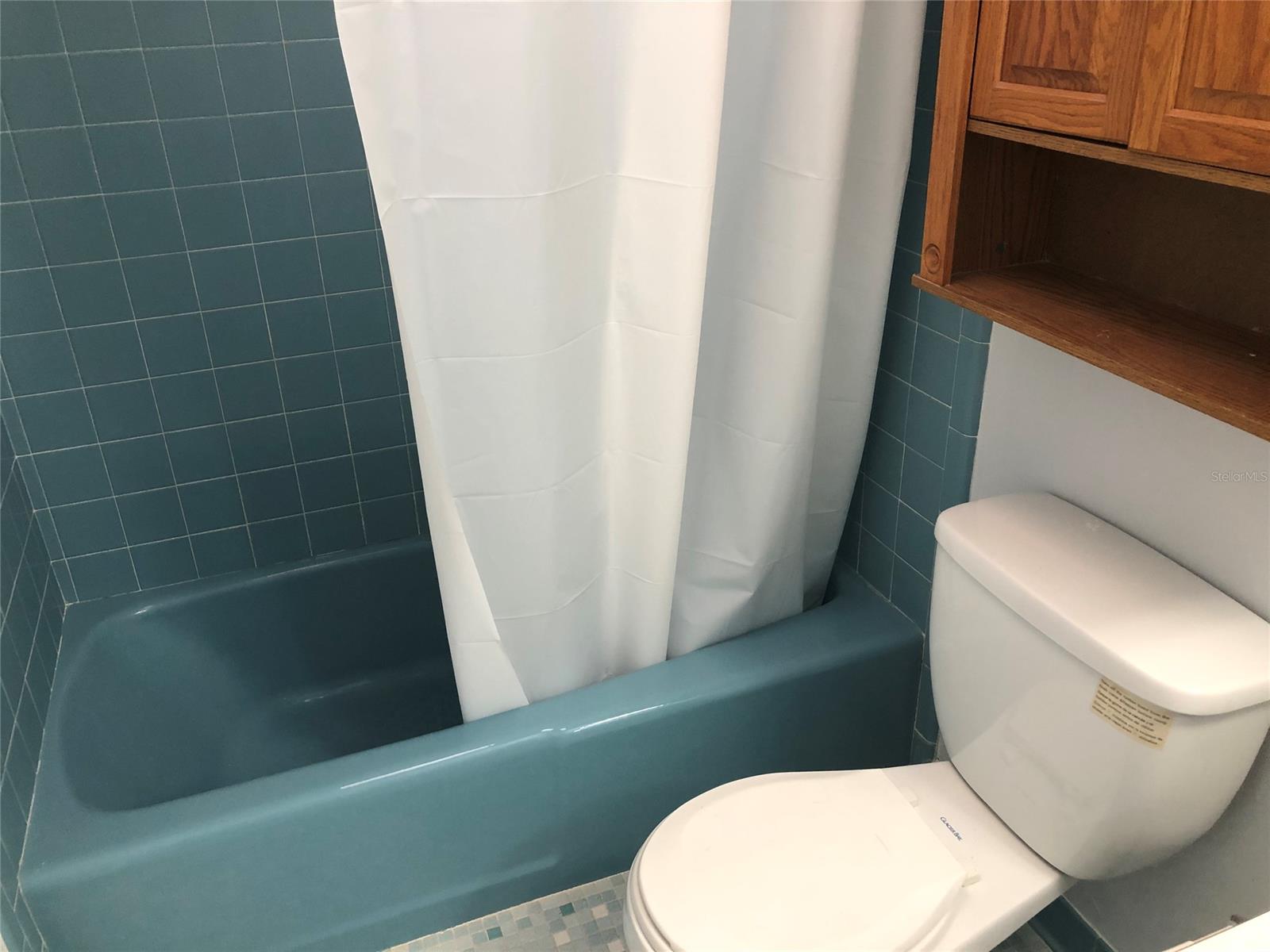 Aqua Golf - Residential Lease