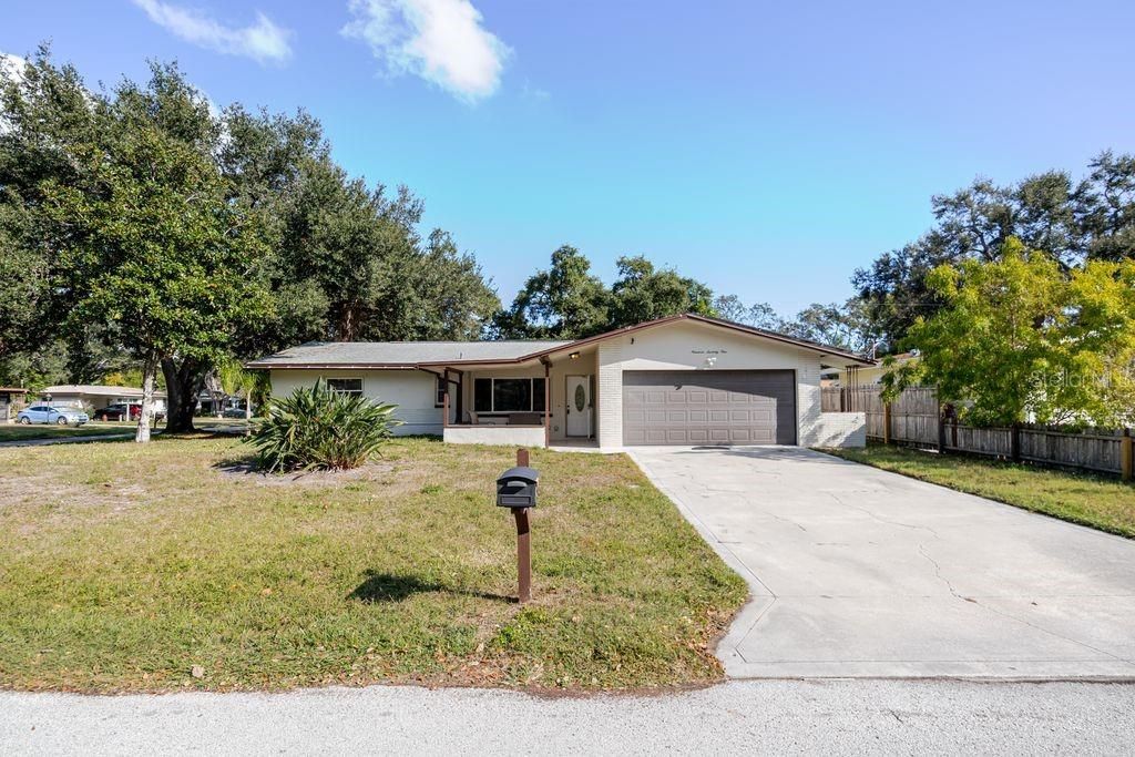 Photo of 1971 Atlantis Drive, Clearwater, FL 33763 (MLS # TB8460429)