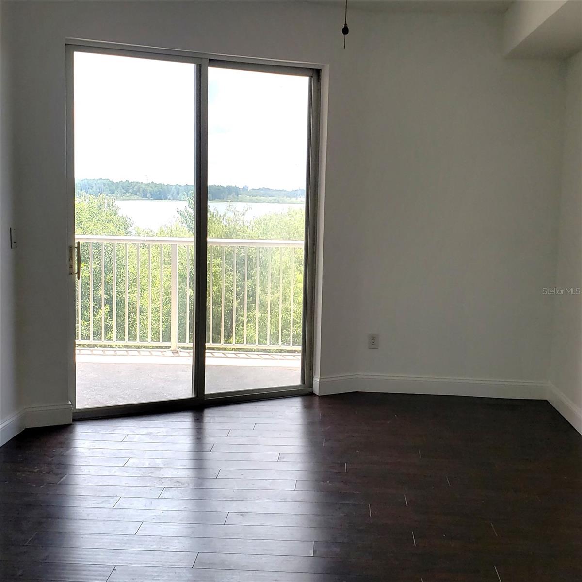 PROMENADE PH 01 - Residential Lease