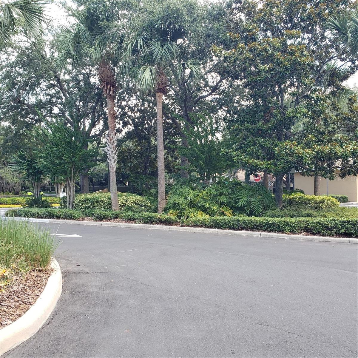 PROMENADE PH 01 - Residential Lease