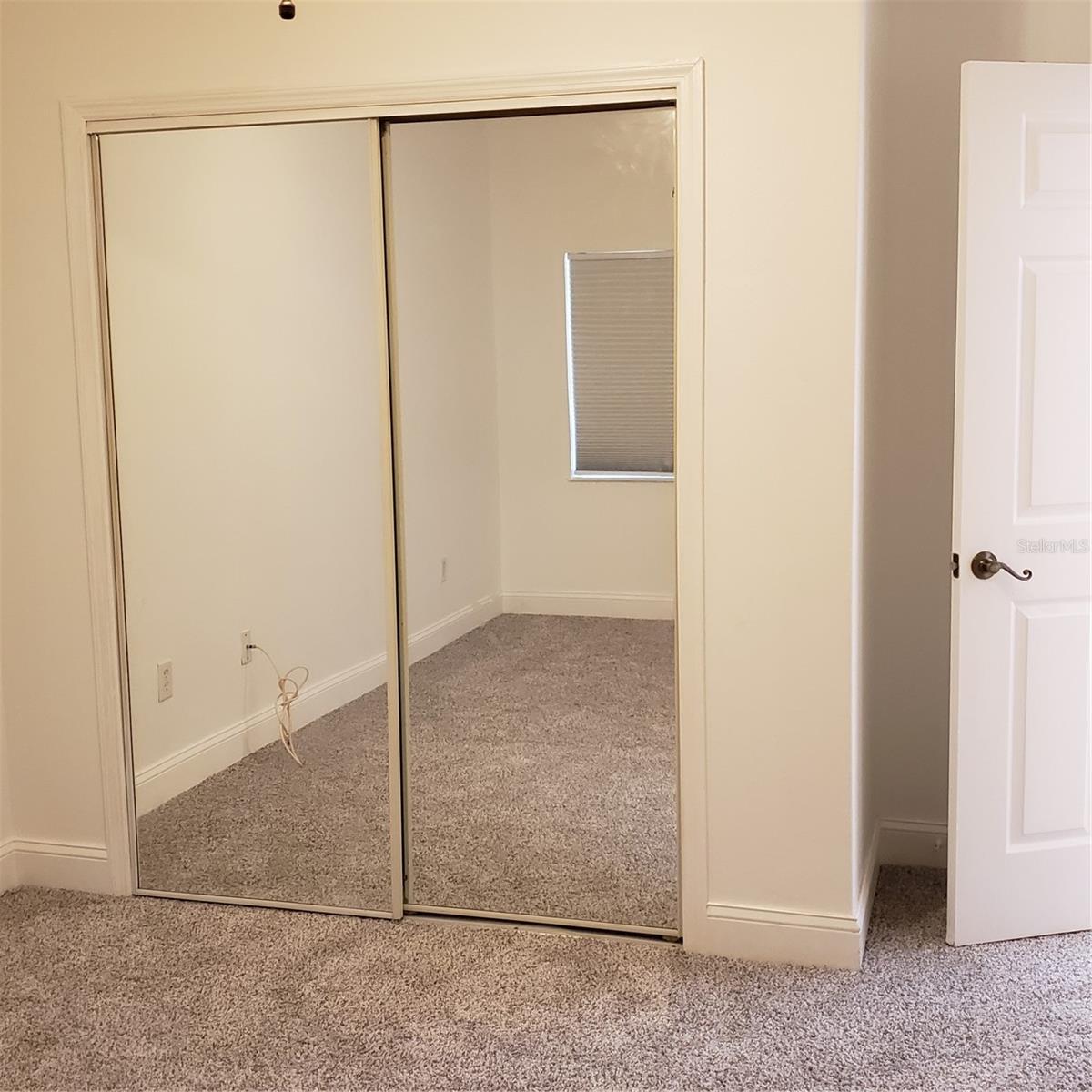 PROMENADE PH 01 - Residential Lease